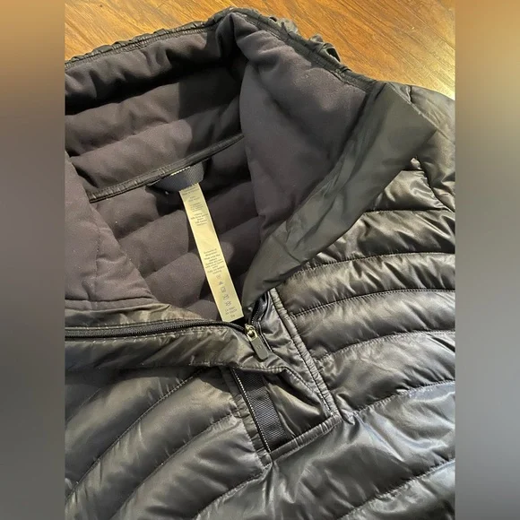 Lululemon Down for a Run pullover II, inkwell size 8 - Picture 7 of 8